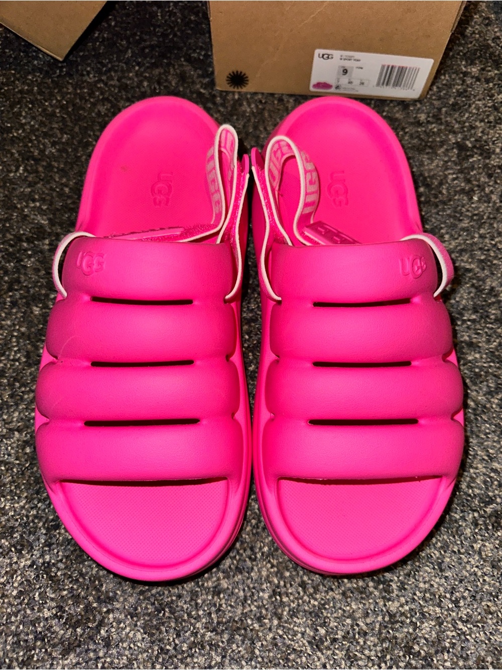 UGG Sport Yeah Women’s Vibrant Pink Cushioned Slide Slingback Sandals Size 9